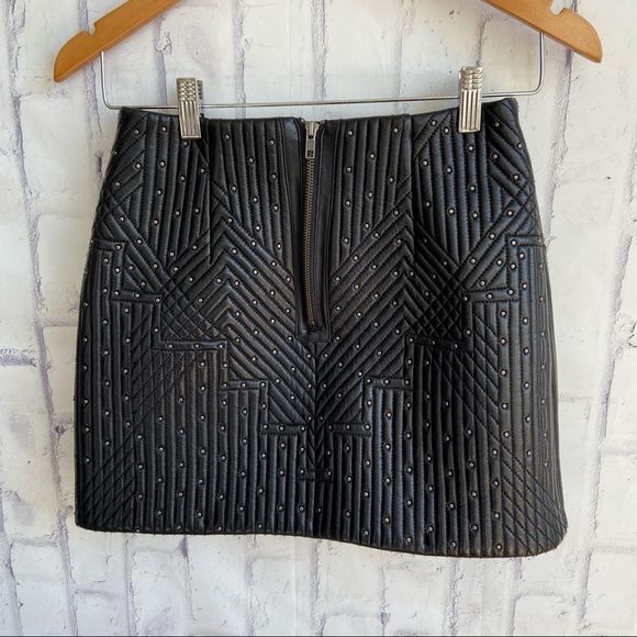 Jetset Diaries TJD 100% Lamb Leather Studded Mini Skirt Black - Picture 4 of 9